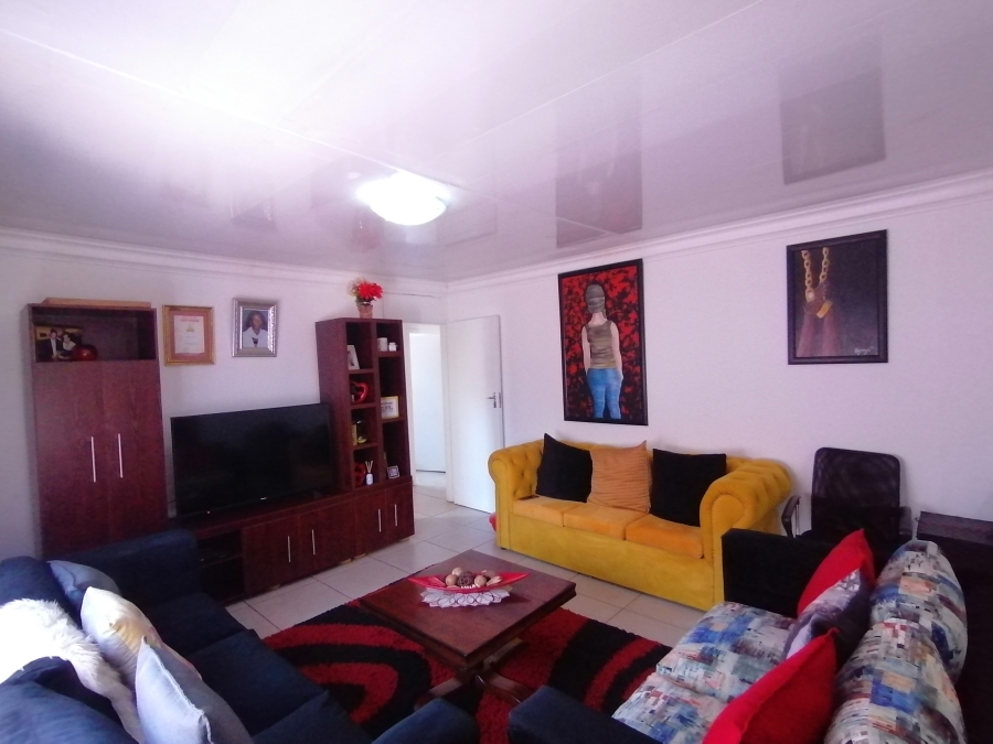 2 Bedroom Property for Sale in Kanana North West